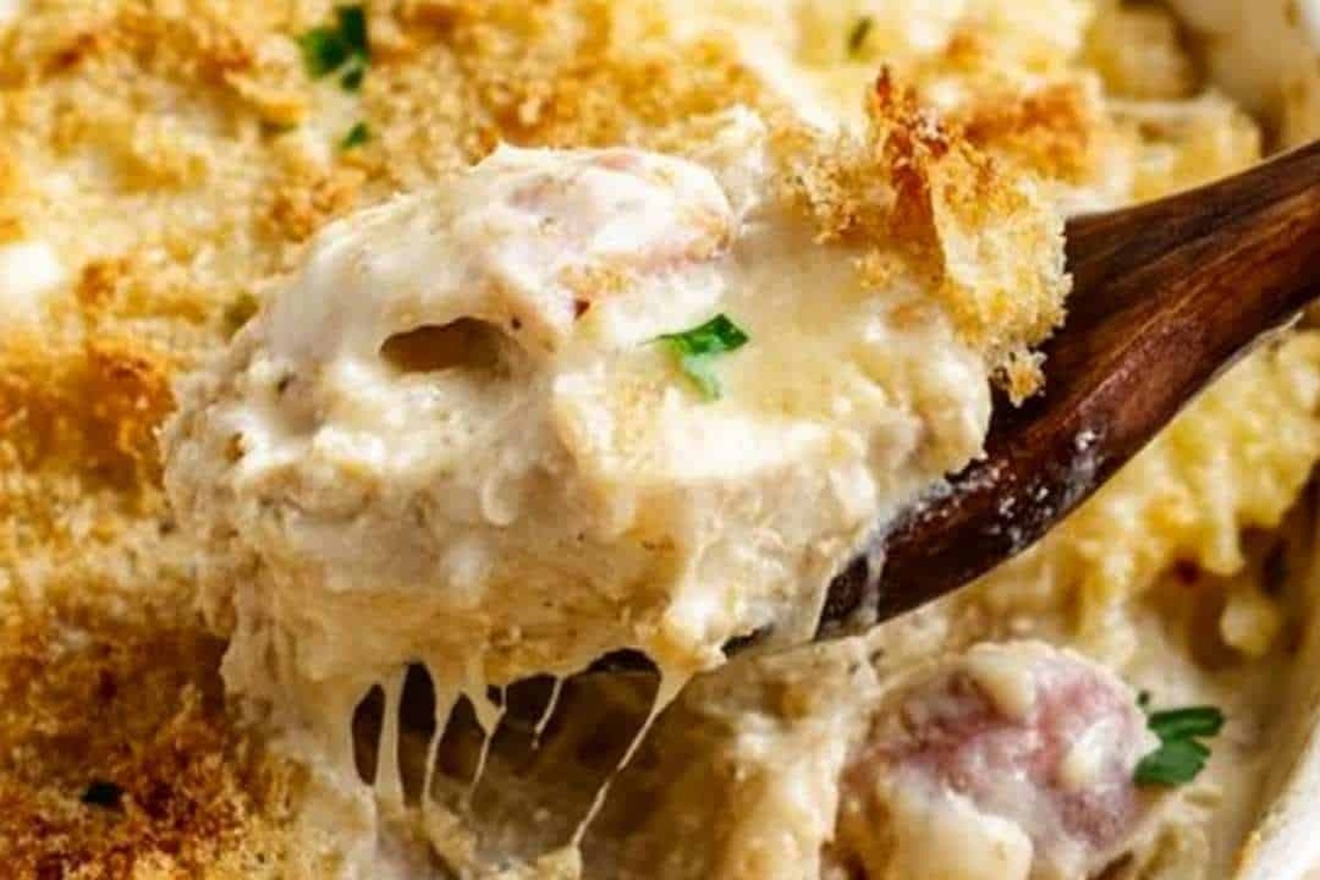 Rich & Creamy Chicken Cordon Bleu Casserole Bake Recipe