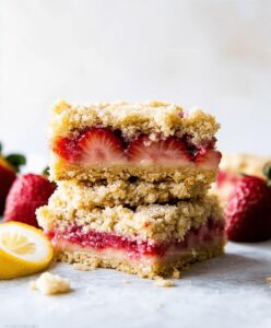 Lemon Strawberry Crumb Bars Recipe