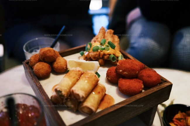 What Do Dutch Snacks Typically Taste Like?